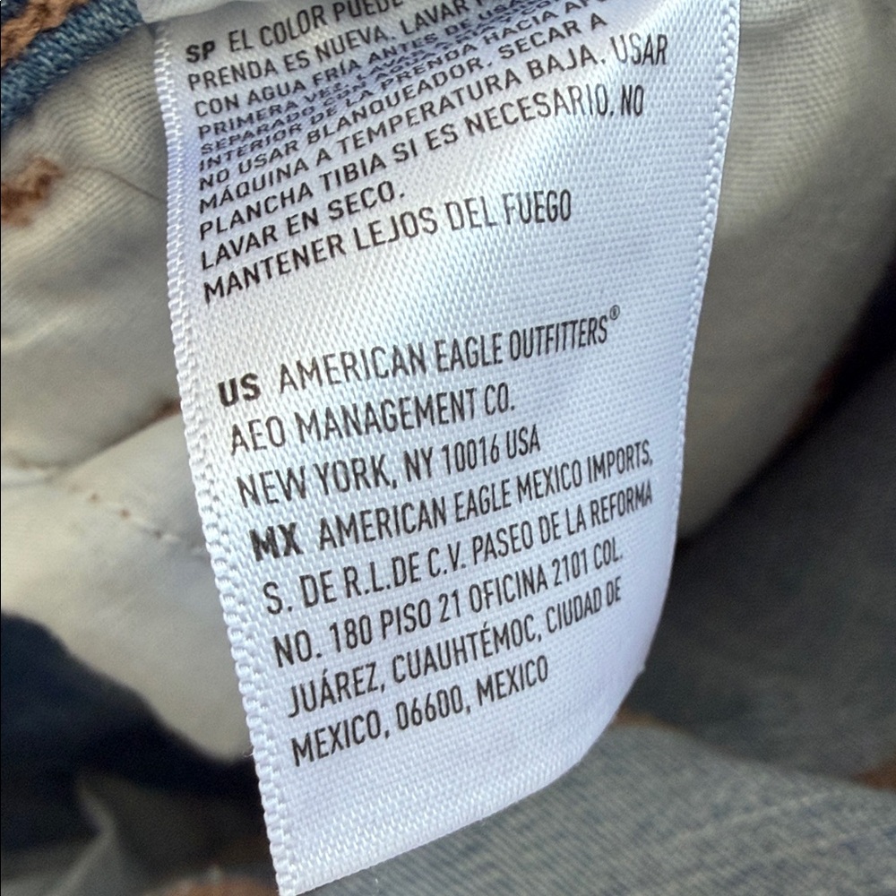 American Eagle High waisted Distressed Blue Skinny Jeans size 000 - Picture 12 of 15